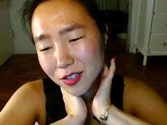 Asian camgirl toys masturbation show on webcam