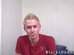 Blonde mohawk guy gets gangbanged by black thugs