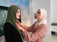 Stepmom training my hijab fiance