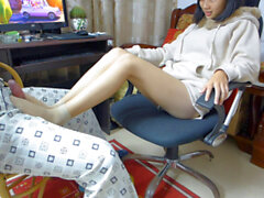 Chinese petite girl in a footjob fetish porn
