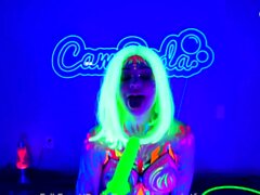 Camsoda - Bodypainted babe relishing solo play