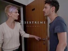 Short Haired MILF Belinda Bee and Noisy Neighbor - Sunporno