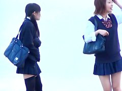 Spied japanese teens pee