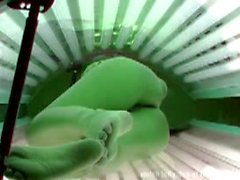 Footage of sexy model naked in the solarium