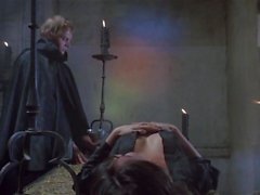 Stephanie Beacham, Caroline, Munro - Dracula A.D. 1972.