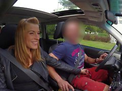 Blonde babe sucks on cock and fucks in a car