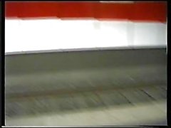 Blow-Handjob in der U-Bahn